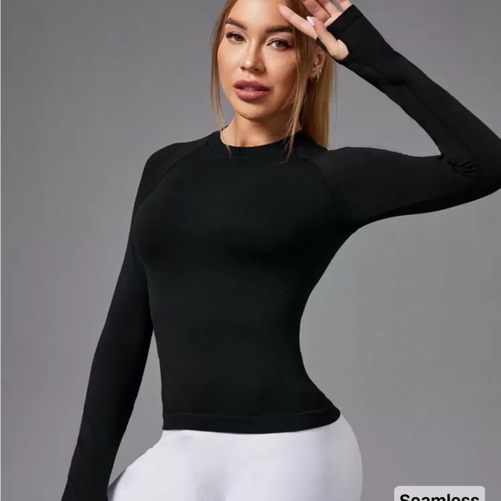 SHEIN Black Seamless Long Sleeve Top